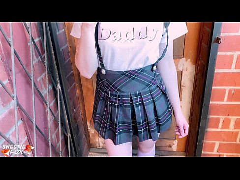 ❤️ 女学生深深地吸吮她的鸡巴，代替上课做爱 ❌ Super porn