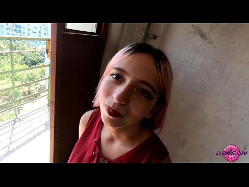 ❤️ 学生Sensual在内陆地区吸食陌生人--在他脸上射精 ❌ Super porn